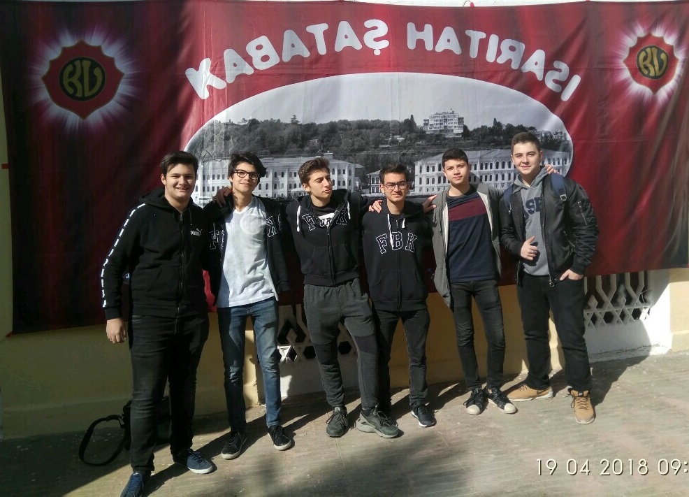 Öğrencilerimiz Kabataş Lisesi İngilizce Scrabble Turnuvası'na katıldı.
