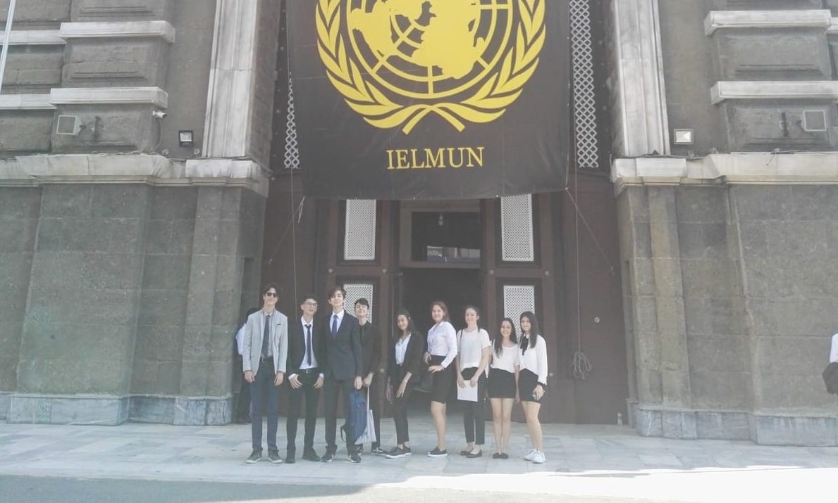 MUN kulübü öğrencilerimiz 09-12 06.2019 tarihleri arasında İstanbul Erkek Lisesinde düzenlenen MUN Konferansına katıldı.