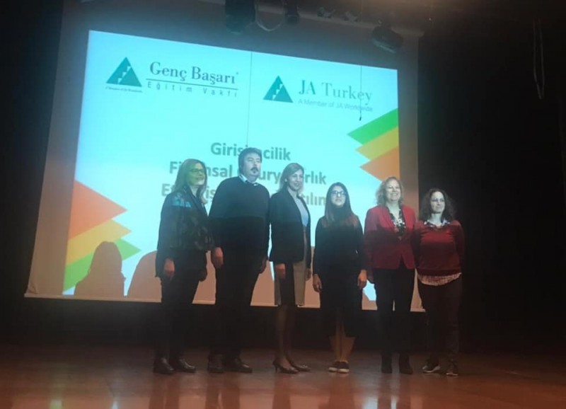 GençBizz Lise Girişimcilik Programı’na dahil olduk.